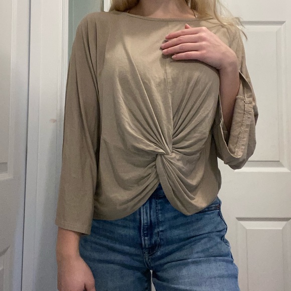 tan, wide arm, tie front - Picture 2 of 4